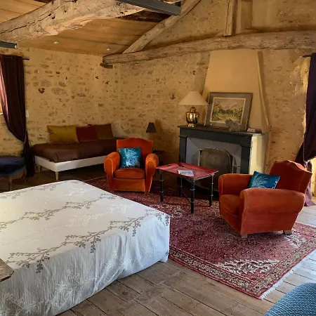Marguerite Et Table D Hotes De Charme Bed & Breakfast