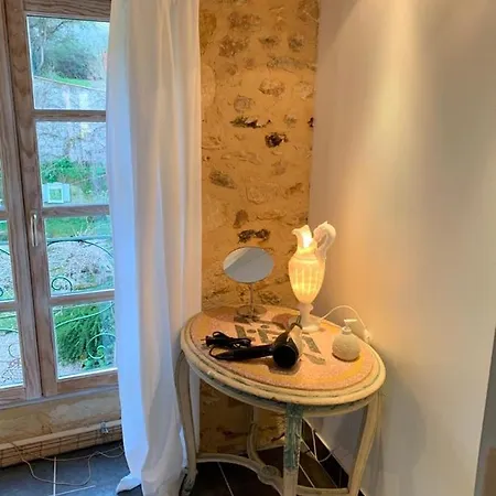 Marguerite Et Table D Hotes De Charme Bed & Breakfast