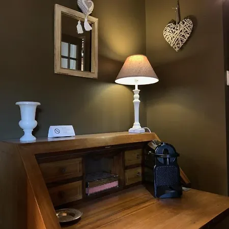 Marguerite Et Table D Hotes De Charme Bed & Breakfast