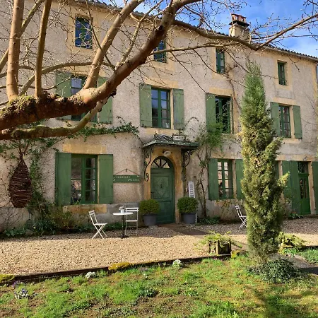 Marguerite Et Table D Hotes De Charme Bed & Breakfast