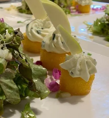 Marguerite Et Table D Hotes De Charme Frühstückspension Cadouin