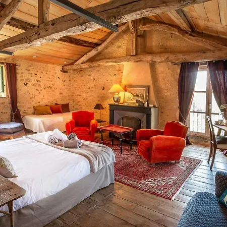 Marguerite Et Table D Hotes De Charme Bed & Breakfast