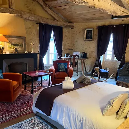 Marguerite Et Table D Hotes De Charme Bed & Breakfast